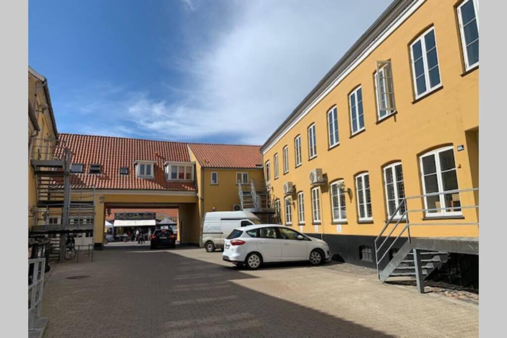 Lejlighed Pa Torvet I Stege Bagian luar foto